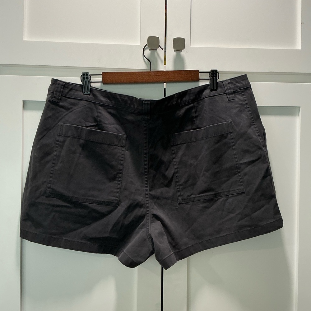 Abound Twill Shorts - Picture 4 of 4